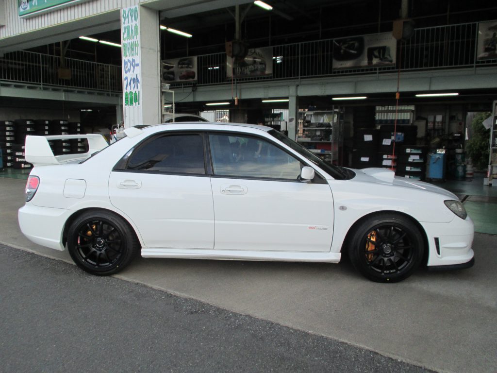 GDBインプレッサにTEIN車高調とSSR・GTV02取り付け