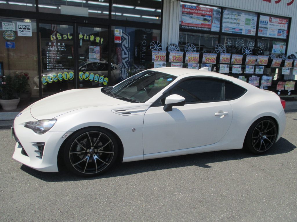 86にwedsスポーツSA10R取り付けました | 山口でタイヤのこと