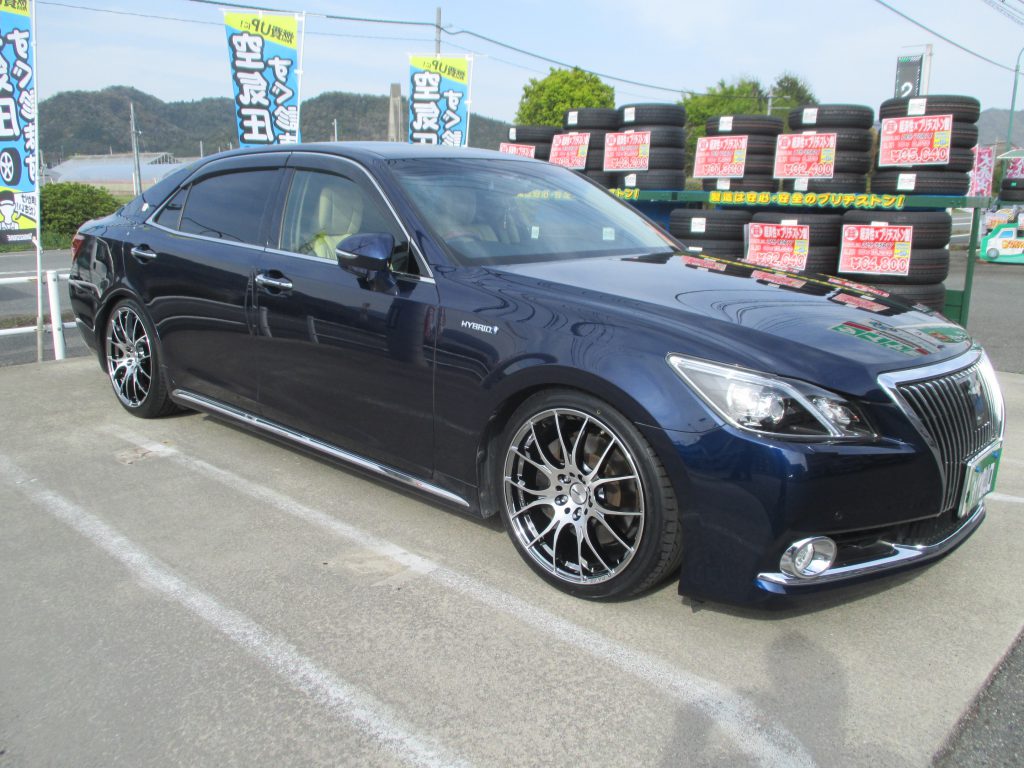 110クラウン めっちゃかっこいい、 クレーガーホイール仕様の 110系の